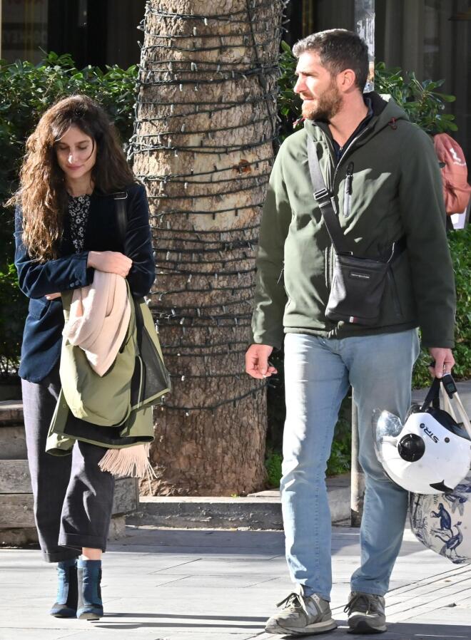 Μαρίνα Καλογήρου: Βόλτα με το νέο της σύντροφο στο κέντρο της Αθήνας