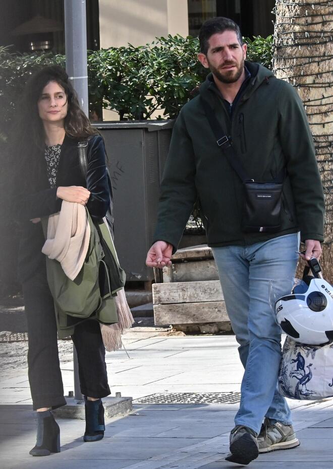 Μαρίνα Καλογήρου: Βόλτα με το νέο της σύντροφο στο κέντρο της Αθήνας