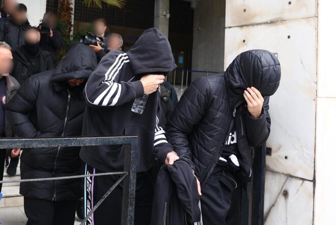 Συλληφθέντες για απάτη με εικονικές εταιρείες