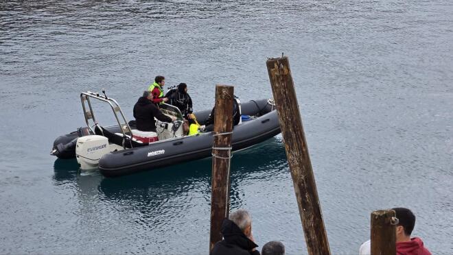 Λιμανάκια Βουλιαγμένης έρευνες για τον δύτη