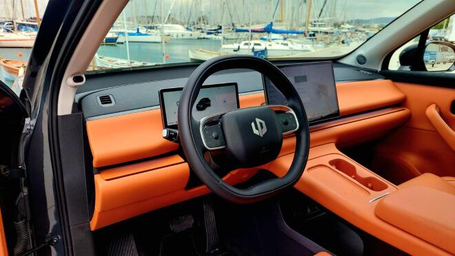 Δοκιμάζουμε το νέο Leapmotor C10 REEV