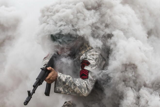 Ιρανός στρατιώτης - AP Images
