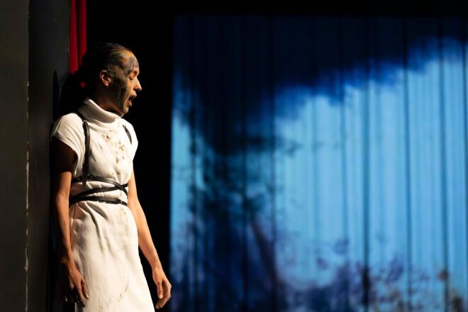 «Ισμήνη»: Τελευταίες παραστάσεις στο θέατρο Αrroyo