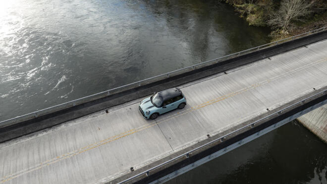 MINI John Cooper Works: Δοκιμή σε 318 στροφές   