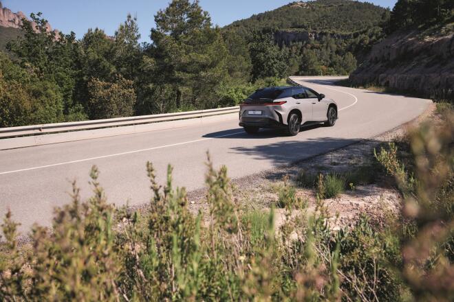 Lexus Interactive Manual Drive: Η νέα διάσταση ηλεκτροκίνησης