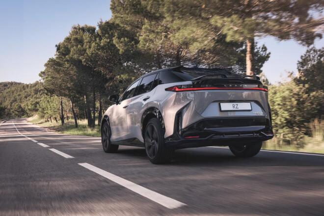 Lexus Interactive Manual Drive: Η νέα διάσταση ηλεκτροκίνησης