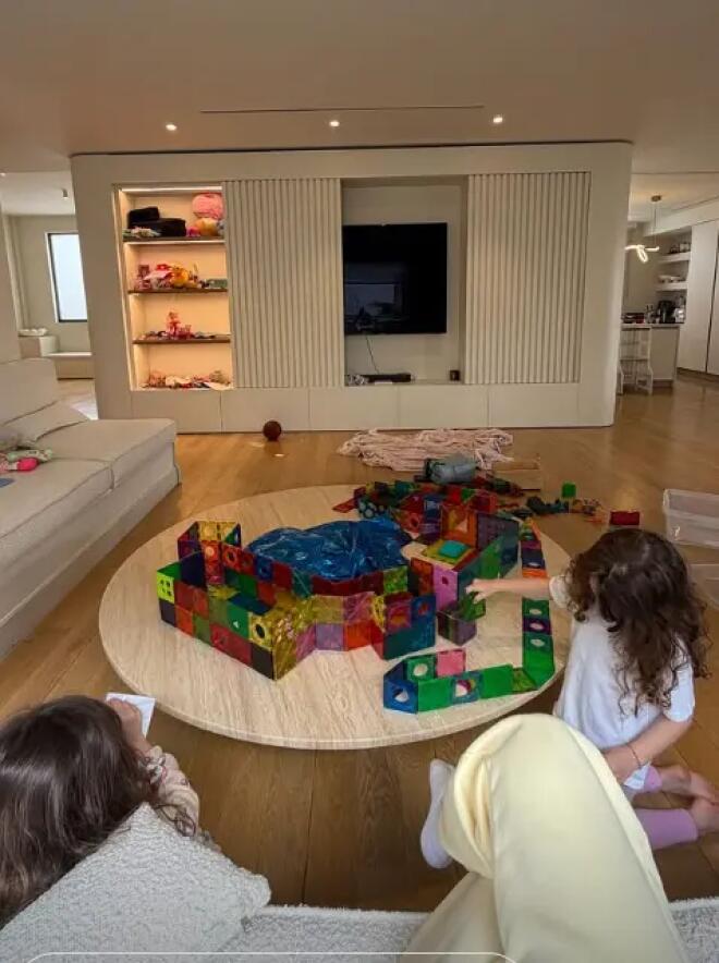 Πώς γιόρτασαν οι επώνυμοι την 25η Μαρτίου - Οι φωτογραφίες που ανέβασαν