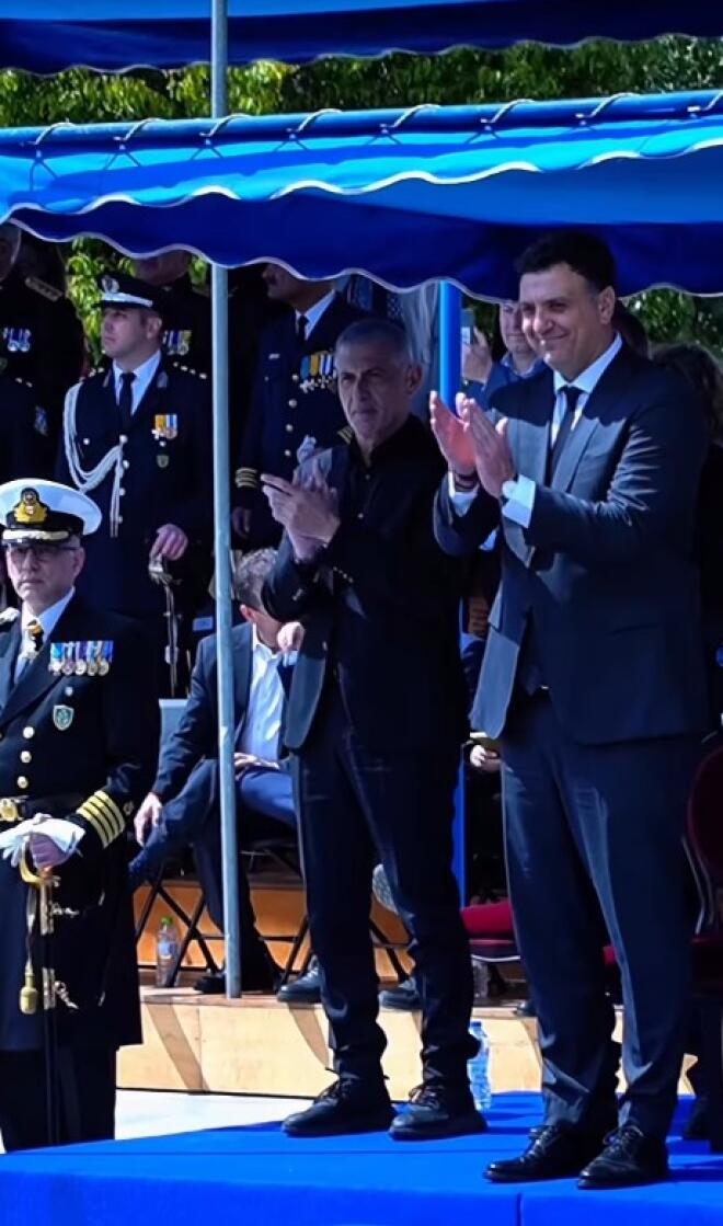 Κικίλιας - Μπαλατσινού: Με τον γιο τους στην παρέλαση της 25ης Μαρτίου