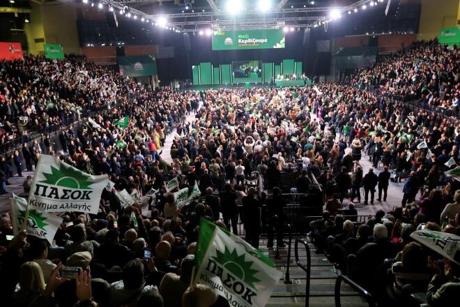 Στιγμιότυπα από την έναρξη του Συνεδρίου του ΠΑΣΟΚ 