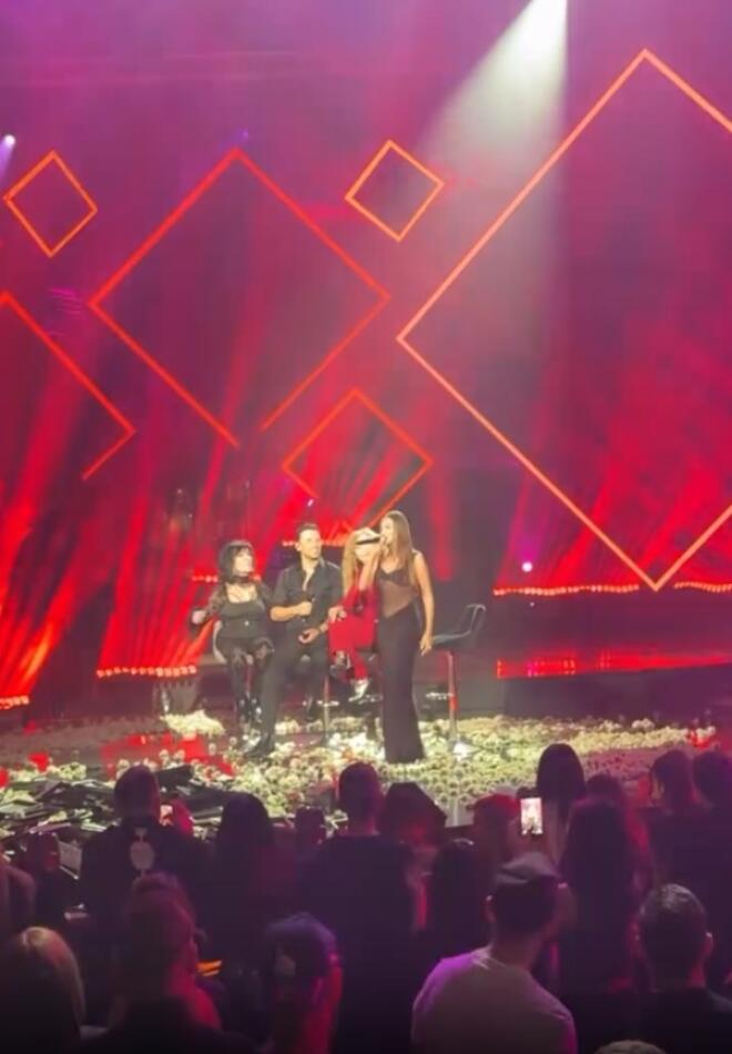 Δημήτρης Αλεξάνδρου - Ρία Ελληνίδου: Πήγαν στο Βέρτη και εκείνη τραγούδησε