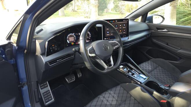 Δοκιμή: VW Golf 1.5 eTSI DSG 150PS R-line 