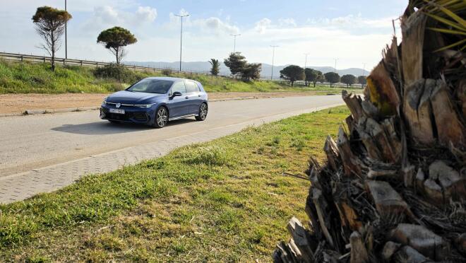 Δοκιμή: VW Golf 1.5 eTSI DSG 150PS R-line 