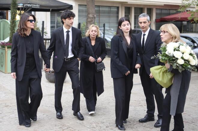 Στη Μητρόπολη η Τζωρτζίνα για το τελευταίο αντίο στη μητέρα της