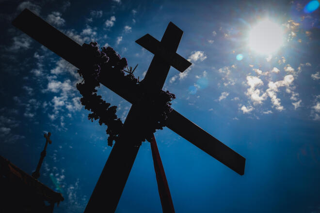 Η περιφορά του Επιταφίου και του Σταυρού στην Κέρκυρα/ Eurokinissi Γιώργος Κονταρίνης