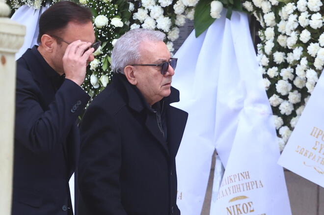 Μανώλης Μητσιάς / InTime