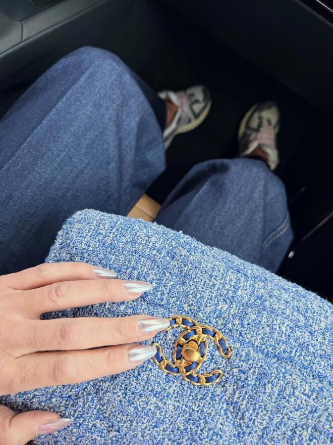 Φαίη Σκορδά: Casual chic με μία iconic Chanel 