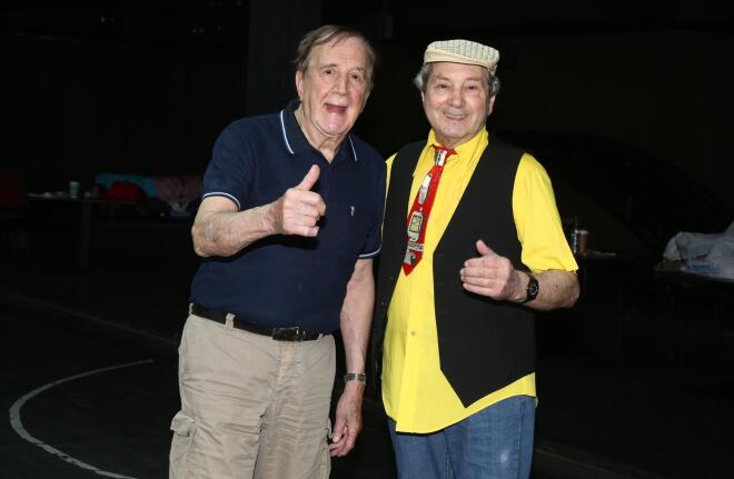 Γιώργος Κωνσταντίνου/ Μιχάλης Μόσιος(σ.σ: τηλεοπτικός Ταμτάκος)