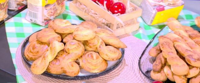 koulourakia breakfast