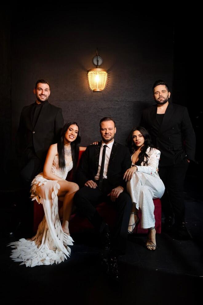 Oι ΑΝΩ ΚΑΤΩ, μαζί με την Εμμανουέλα Λάμπη και τη Rosanna Mailan στο Simion