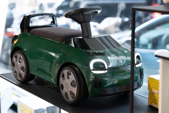 rnlt© Athens: Ένα διαφορετικό κατάστημα της Renault 