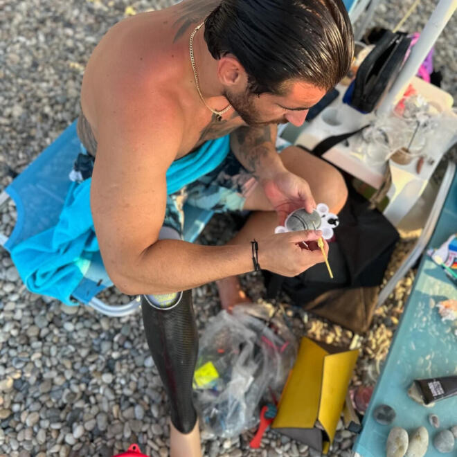 Χατζίδου: Δείτε την εντυπωσιακή λαμπάδα που της έφτιαξε το βαφτιστήρι της