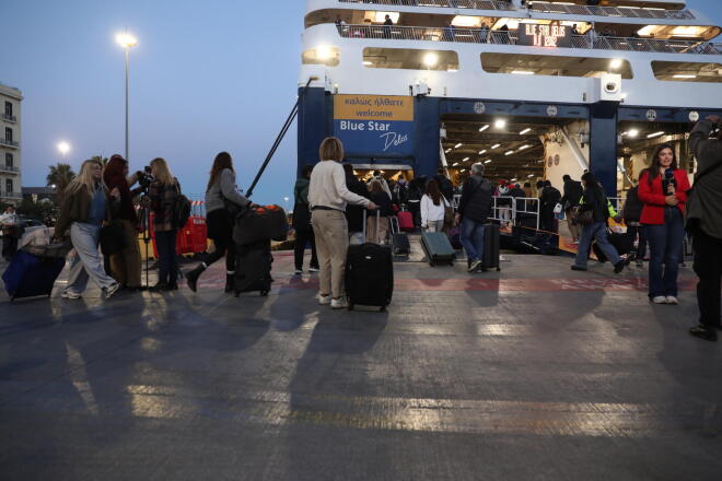 Λιμάνι Πειραιά έξοδος εκδρομέων για Πάσχα 2