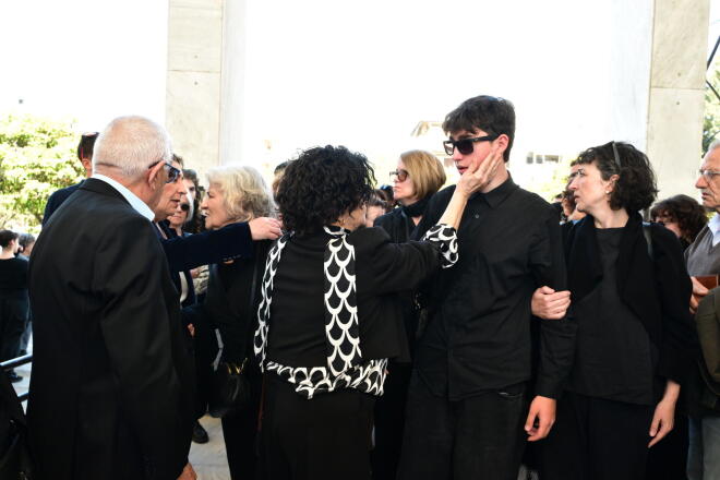 Απαρηγόρητοι ο γιος και η σύντροφος του Βασίλη Ρίζου - Eurokinissi