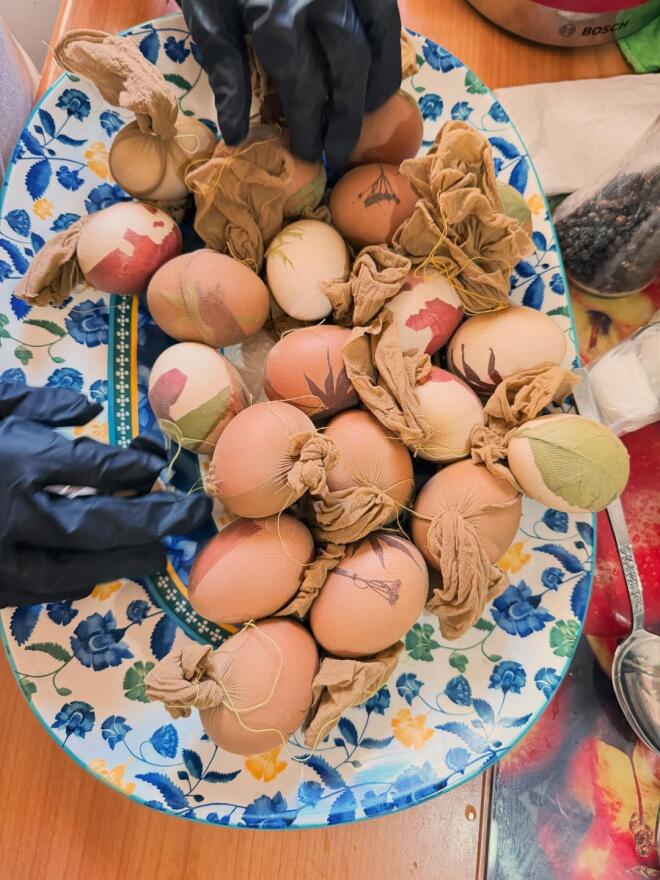 Δες τα αβγά της Κατερίνας Καραβάτου: