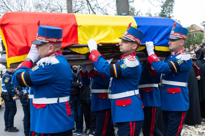 Κηδεία Μιρτσέα Λουτσέσκου 2
