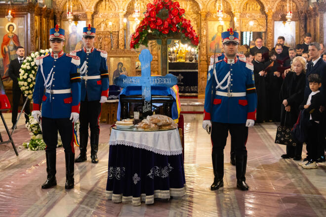 Κηδεία Μιρτσέα Λουτσέσκου 4