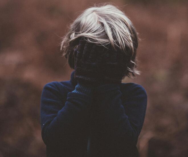 Ένα 9χρονο αγοράκι βρέθηκε σε άθλια κατάσταση, κλειδωμένο σε βαν στη Γαλλία