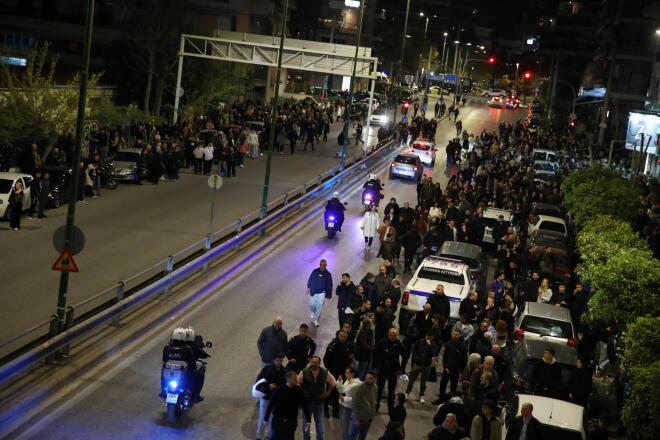 νέος κόσμος ανάσταση αστυνομική παρουσία 1