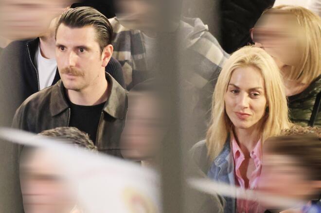 Ντορέττα - Γεροντιδάκης: Ερωτευμένοι στον Επιτάφιο της Μυκόνου