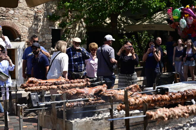 σούβλες στο Μοναστηράκι 3