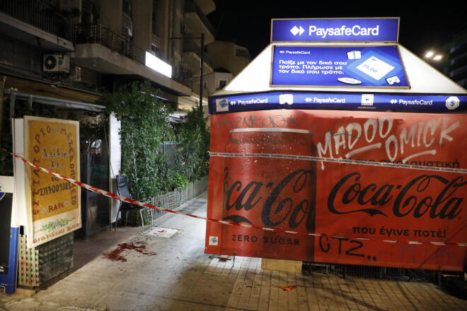 Μαχαίρωσαν και λήστεψαν 50χρονο περιπτερά στα Εξάρχεια