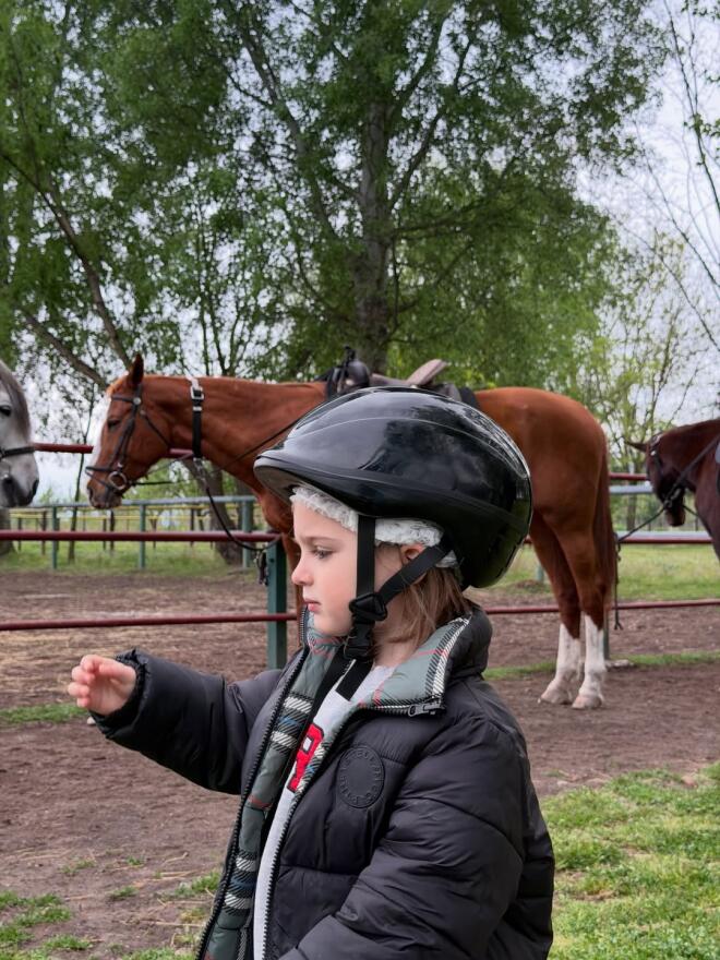 Ιωάννα Τούνη: Για ιππασία με τον γιο της, Πάρη και τους φίλους της