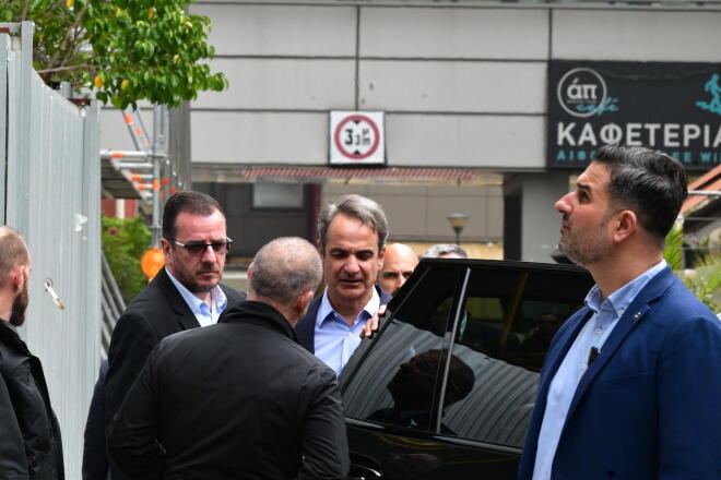 Ο πρωθυπουργός στο πλευρό του Γιώργου Μυλωνάκη