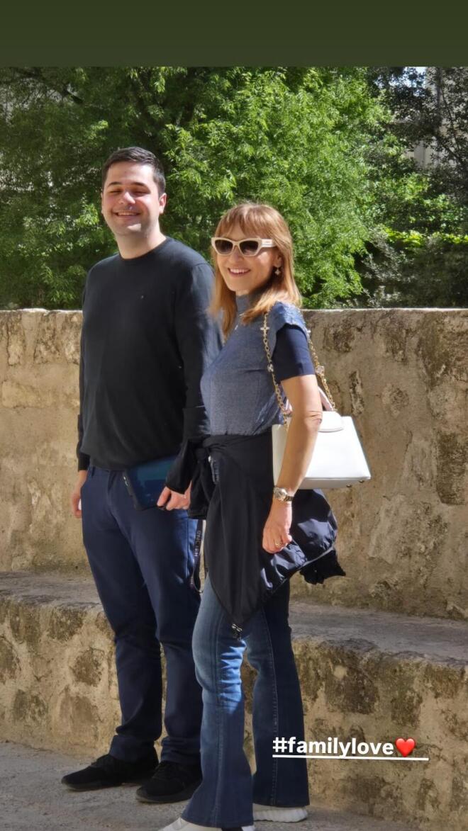 Mάρα Ζαχαρέα: Βόλτα με τον γιο της Βασίλη