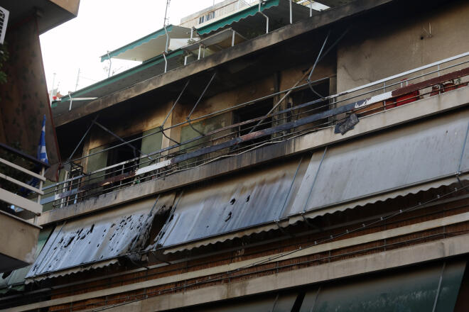 Φωτιά σε διαμέρισμα στον Κολωνό/ ΙΝΤΙΜΕ Μητρούσιας Νίκος