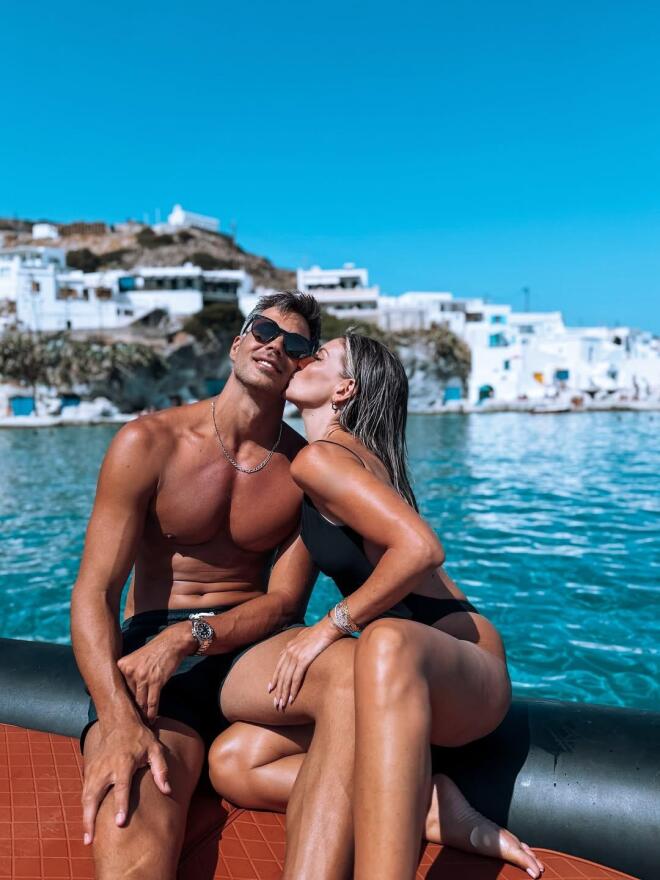 Η Αθηνά Οικονομάκου με τον αγαπημένο της, Μπρούνο Τσερέλα / Πηγή: Instagram @athinao1konomakou