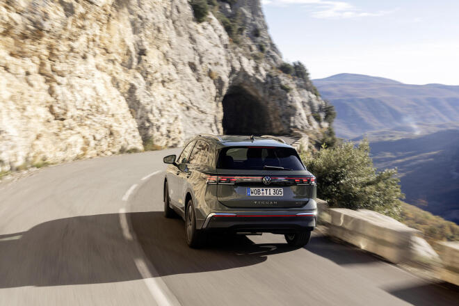 VW Tiguan: Με μεγαλύτερη «προίκα» και τιμές από 33.990 ευρώ 