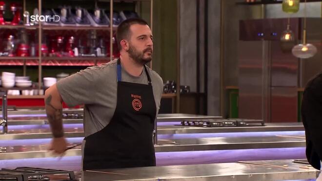 MasterChef: Ο Μιχάλης φόρεσε πρώτος τη μαύρη ποδιά