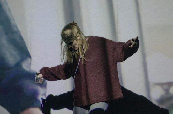 Girls & Boys - Είδαμε την παράσταση με τη Νατάσα Εξηνταβελώνη