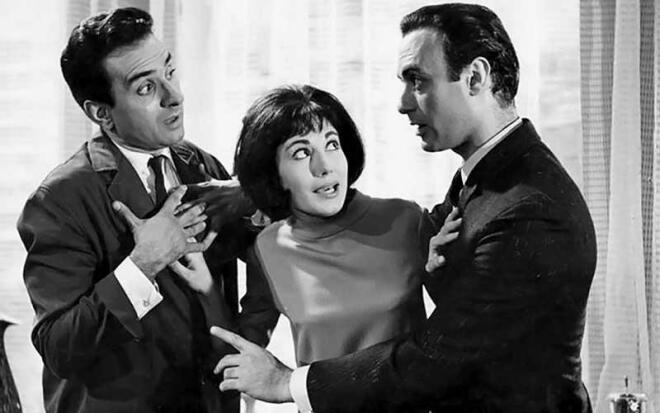 Ο Στέφανος Ληναίος κι η Έλλη Φωτίου με τον Ανδρέα Μπάρκουλη στην ταινία Μιας πεντάρας νιάτα