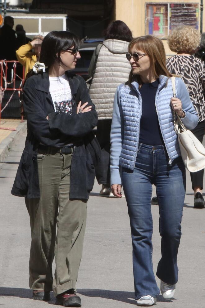 Μάρα Ζαχαρέα: Με την κόρη της, Άννα στον Ευαγγελισμό για τον Γιώργο Μυλωνάκη