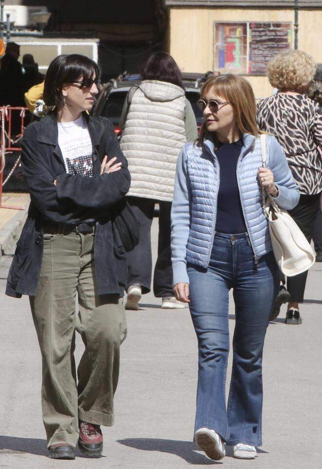 Μάρα Ζαχαρέα: Με την κόρη της, Άννα στον Ευαγγελισμό για τον Γιώργο Μυλωνάκη