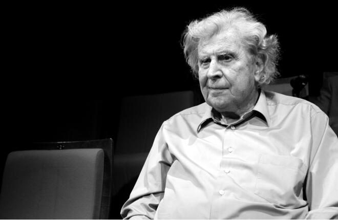 Μίκης Θεοδωράκης