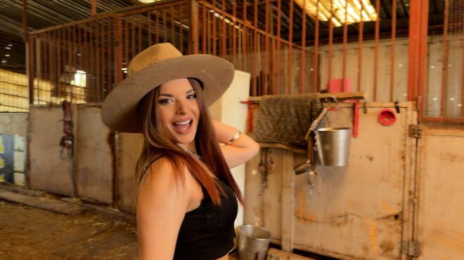 Ρούλα Παπαθανασίου: Το νέο της τσιφτετέλι «Με Ζηλεύεις Πολύ»