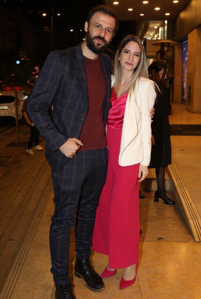 Ο Νίκος Γκέλια με τη σύζυγό του, Αγγελική, σε παλαιότερη βραδινή τους έξοδο στο θέατρο / NDP Photo Agency 