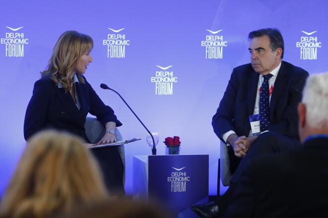 Μάρα Ζαχαρέα - Μαργαρίτης Σχοινάς στο Οικονομικό Φόρουμ των Δελφών/ Eurokinissi Στέλιος Στεφάνου
